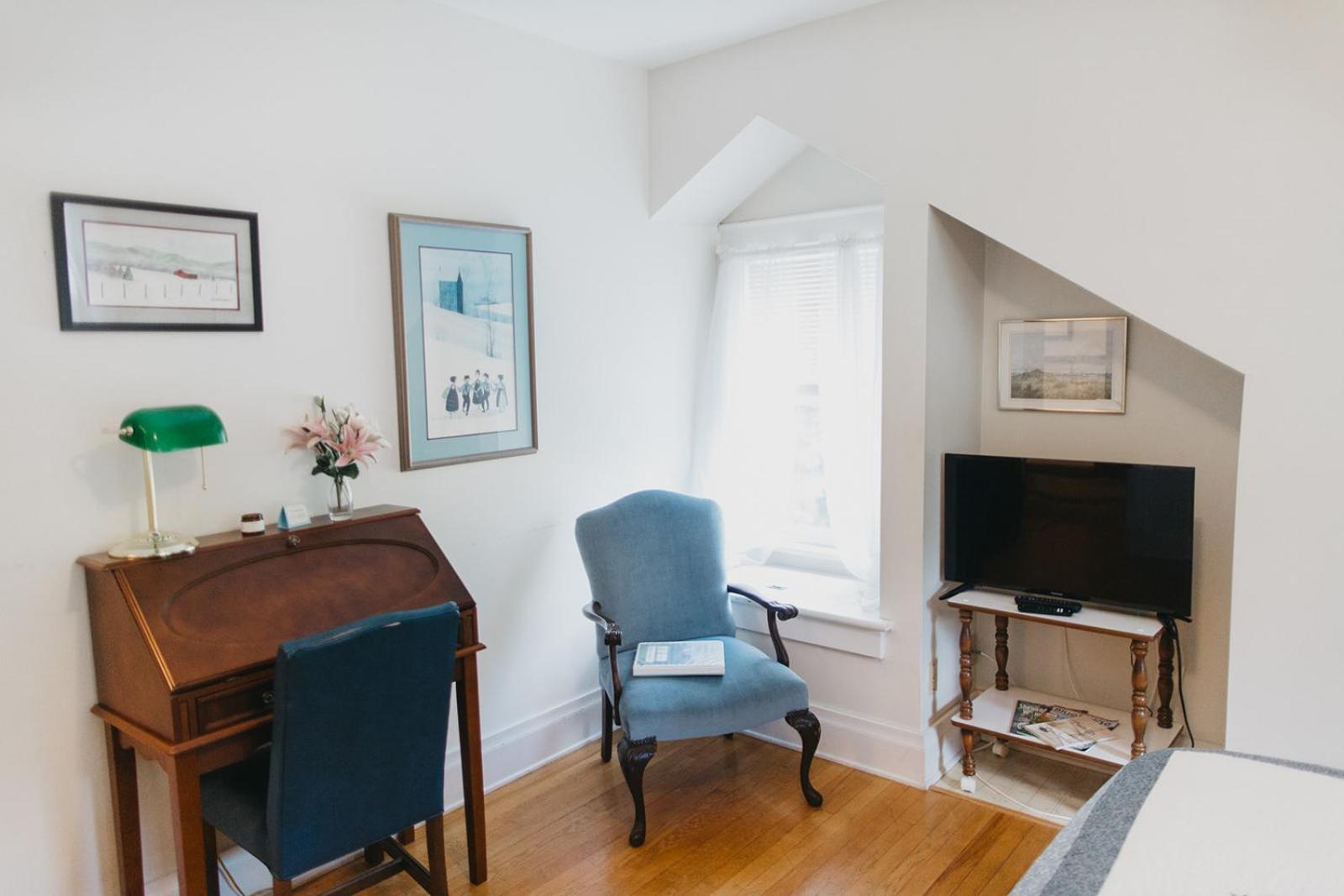 Friendly City Inn B&B Harrisonburg Bagian luar foto