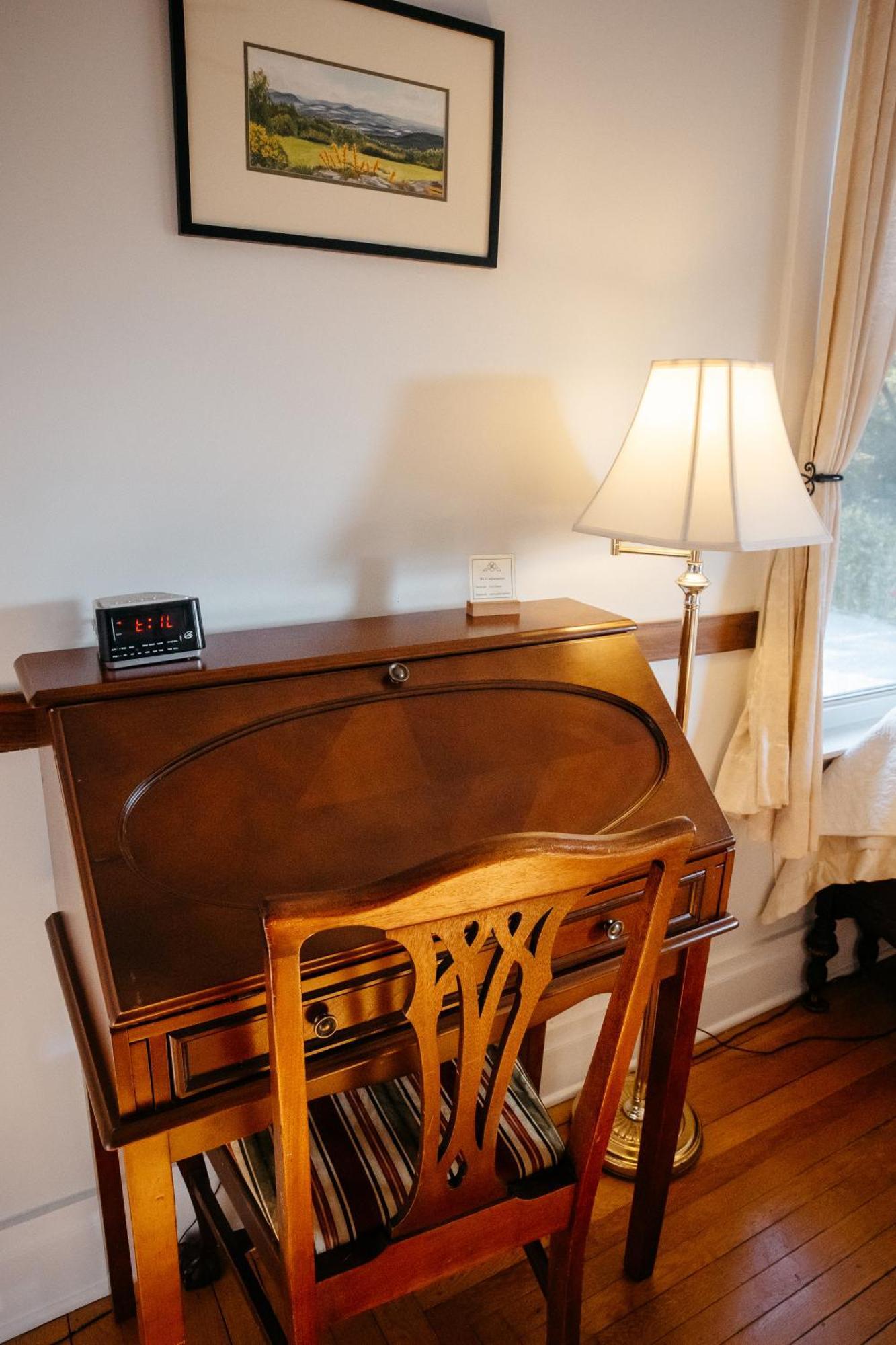 Friendly City Inn B&B Harrisonburg Bagian luar foto