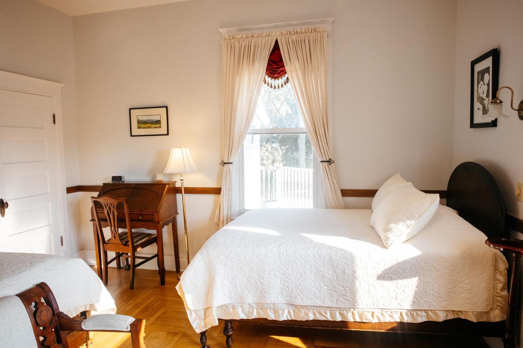 Friendly City Inn B&B Harrisonburg Bagian luar foto